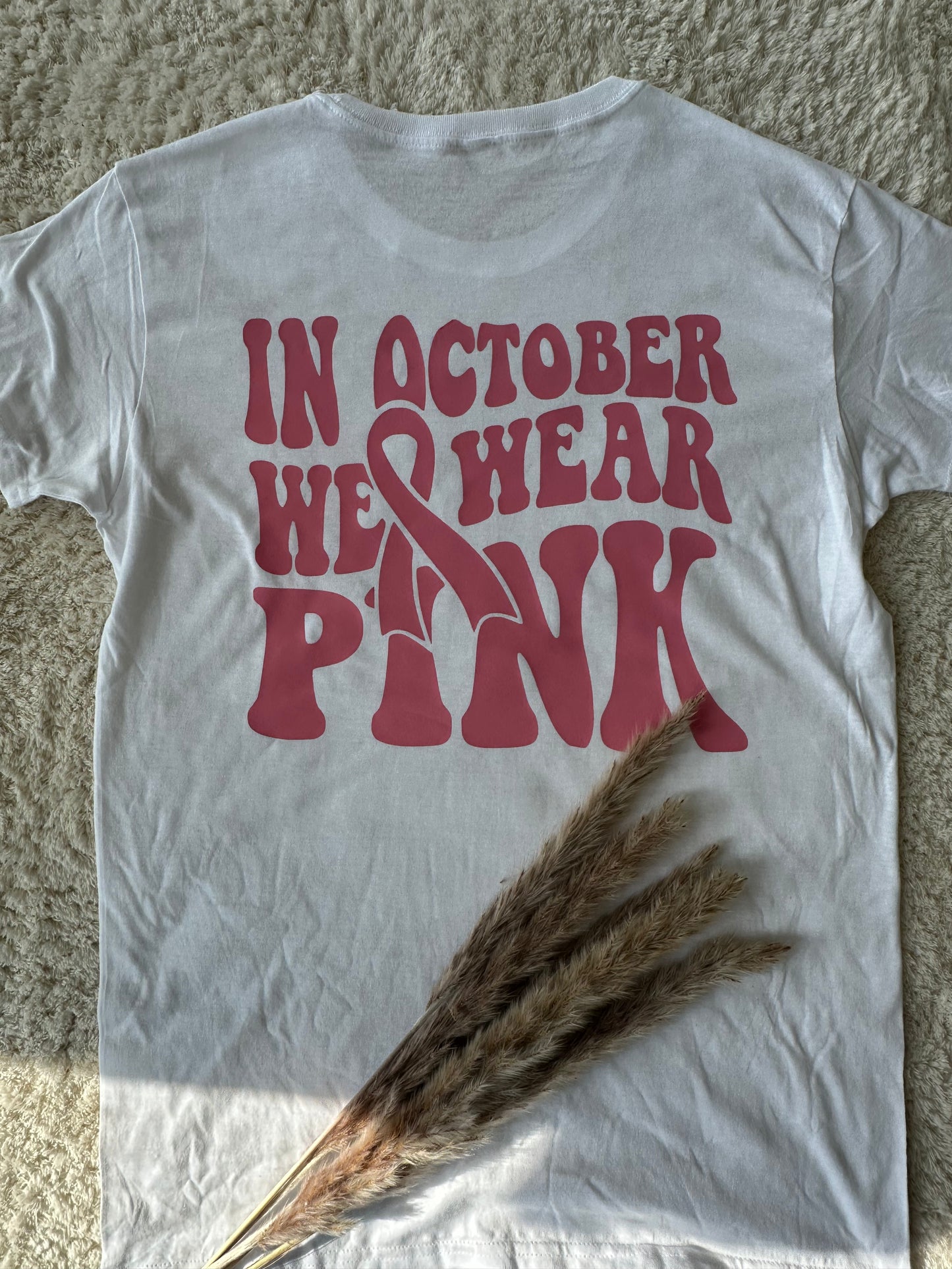 T-shirt "In October We Wear Pink" – Édition Spéciale Octobre Rose 🩷