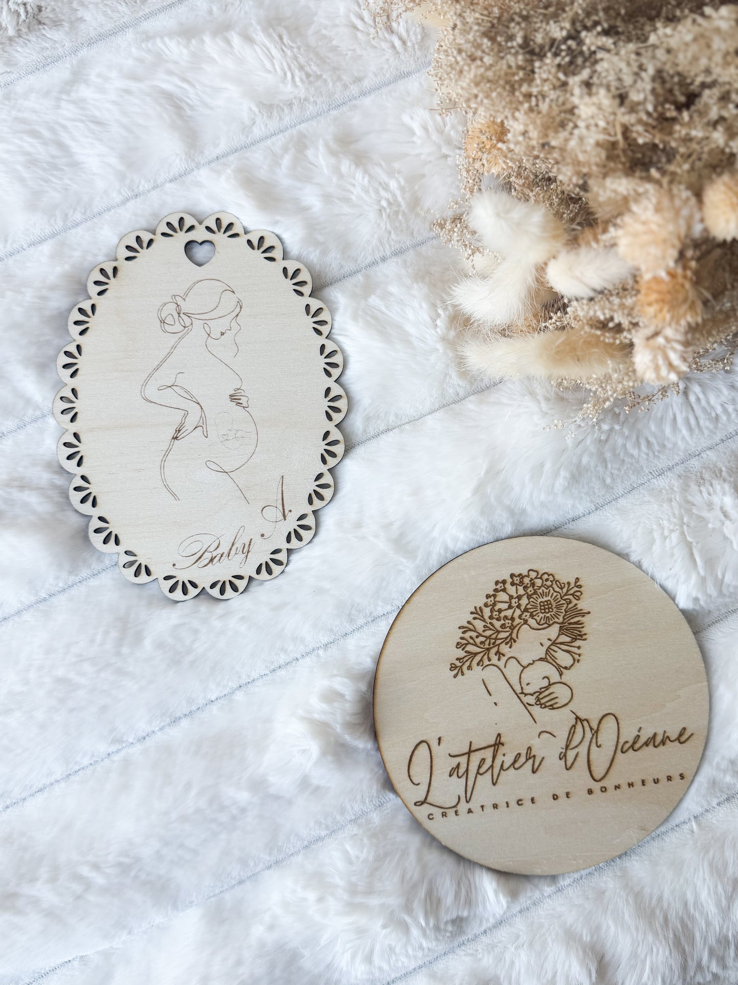 Médaille d'Annonce de Grossesse en Bois Personnalisée — "Future Maman"