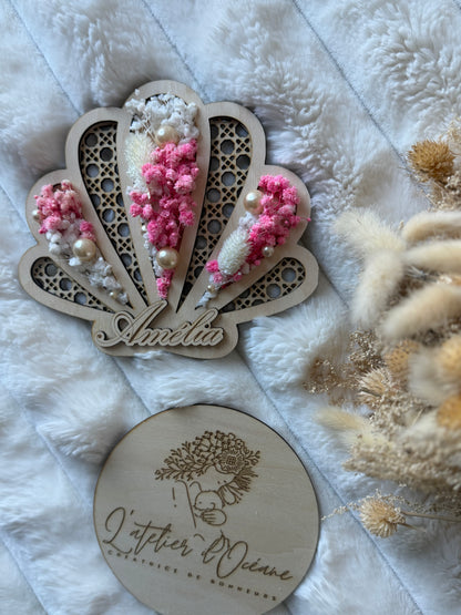 Coquillage personnalisé fleuri – Prénom gravé