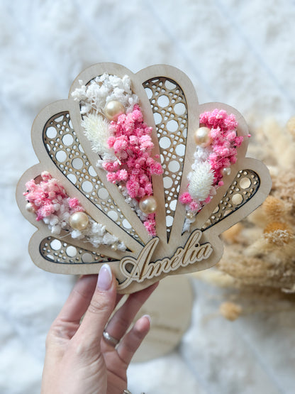 Coquillage personnalisé fleuri – Prénom gravé